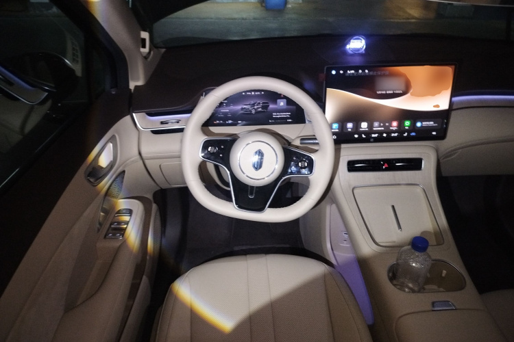 鸿蒙智行 尚界H5 2025款 增程 Max中控内饰13