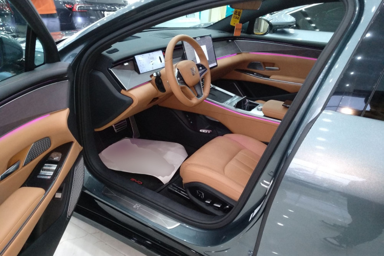 比亚迪 汉L 2025款 DM-p 四驱激光雷达旗舰型局部细节19