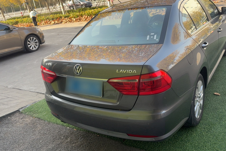 大众 朗逸 2013款 改款经典 1.6L 自动舒适版车身外观6004