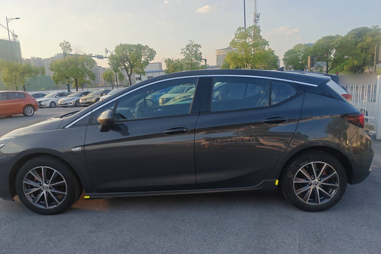 别克 威朗 2016款 两厢GS 20T 双离合豪情运动型车身外观6003