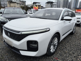 宝骏RC-5 2020款 RC-5W 1.5T CVT智耀尊享型