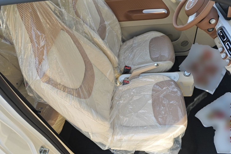 五菱汽车 宏光MINIEV 2024款 第三代 215km 青春版局部细节41