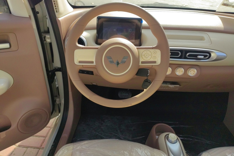 五菱汽车 宏光MINIEV 2025款 四门版 进阶款中控内饰13