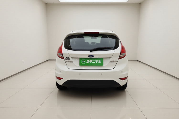 福特 嘉年华 2013款 两厢 1.5L 自动时尚型车身外观6