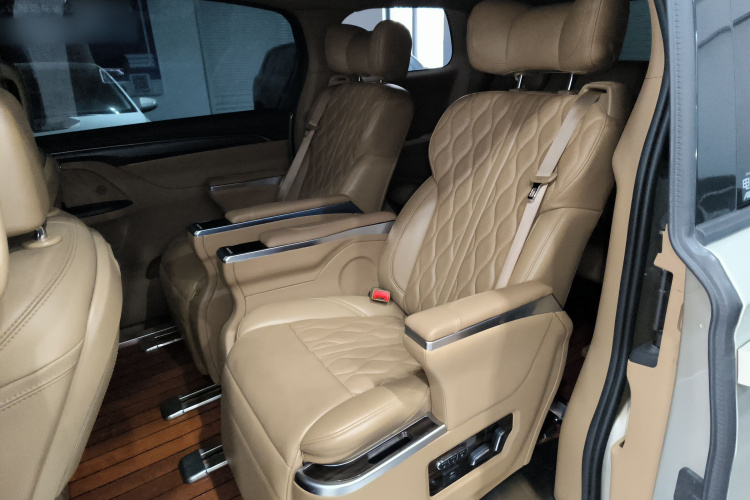 别克GL8 2020款 ES陆尊 653T 尊享型中控内饰21