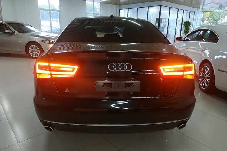 奥迪A6L 2014款 30 FSI 豪华型车身外观6004