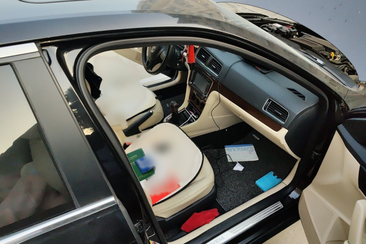 大众 朗逸 2013款 改款经典 1.6L 手动舒适版局部细节9005