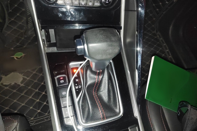 海马8S 2020款 1.6TGDI DCT尊贵型局部细节18