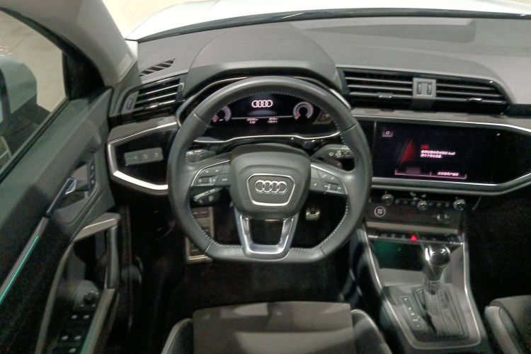 奥迪Q3 2022款 40 TFSI 时尚动感型局部细节13
