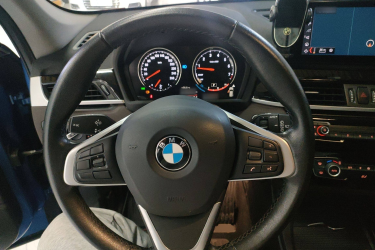 宝马X1 2020款 sDrive25Li 领先型中控内饰13