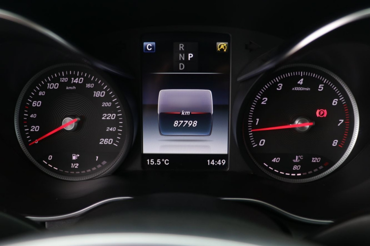 奔驰C级 2018款 C 200 运动版中控内饰7006