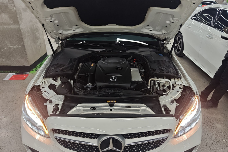 奔驰C级 2019款 C 180 L 时尚型运动版机舱底盘24