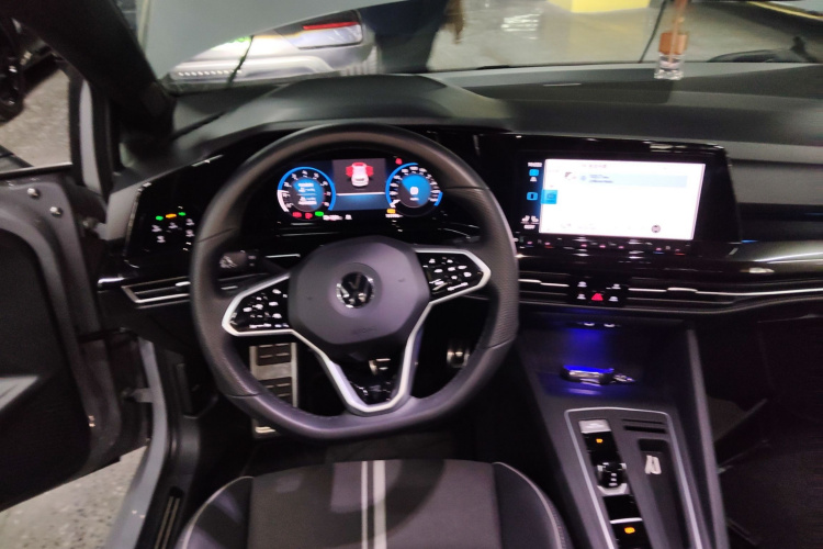 大众 高尔夫 2023款 改款 280TSI DSG R-Line中控内饰13