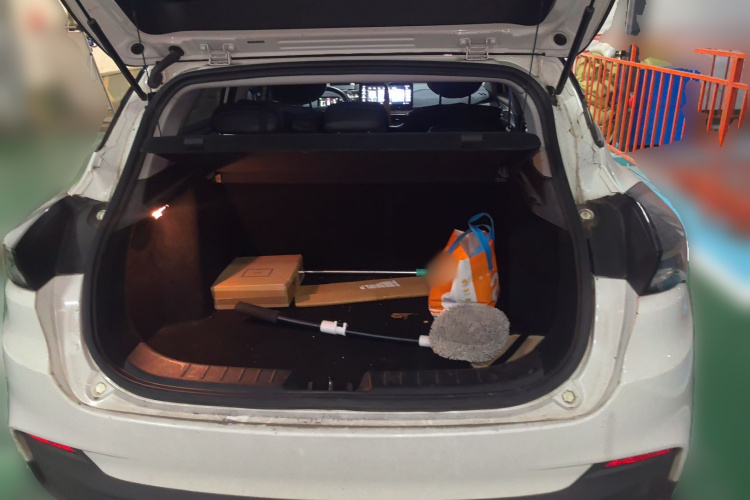 吉利几何C 2020款 甄选续航版 550KM C++局部细节23