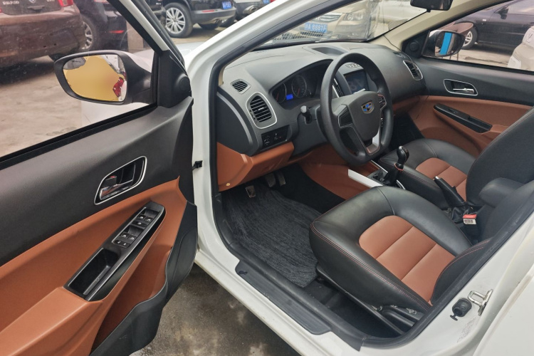 吉利汽车 金刚 2016款 1.5L 手动精英型中控内饰7003