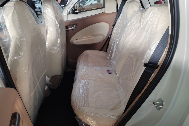 五菱汽车 宏光MINIEV 2025款 四门版 臻享+款中控内饰21