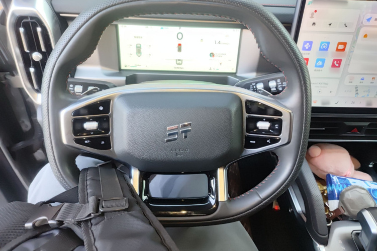 捷途旅行者 2023款 2.0T 四驱穿越PRO中控内饰13