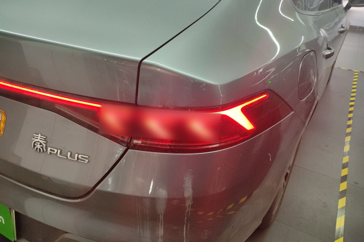 比亚迪 秦PLUS 2023款 冠军版 EV 510KM超越型车身外观6006