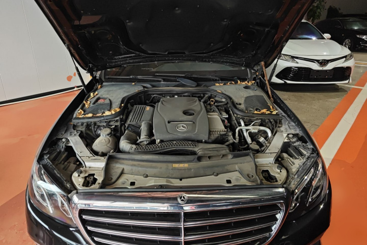 奔驰E级 2016款 E 200 L局部细节24