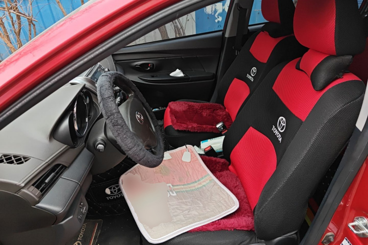 丰田 YARiS L 致炫 2014款 1.3E 自动魅动版中控内饰19