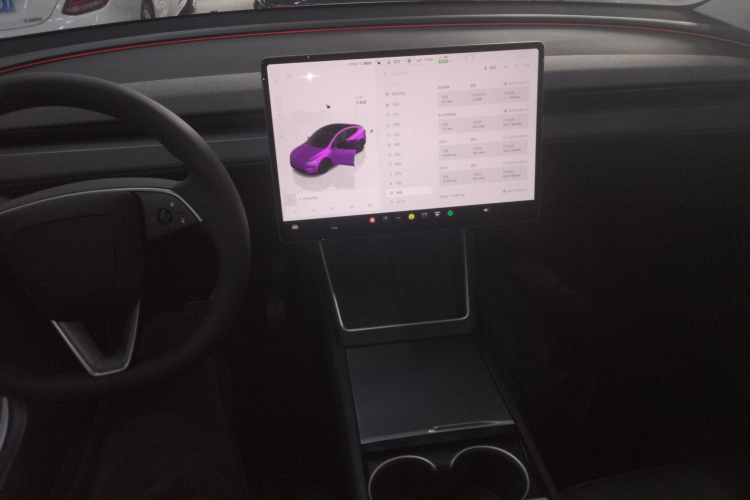 特斯拉 Model Y 2025款 后轮驱动版中控内饰12