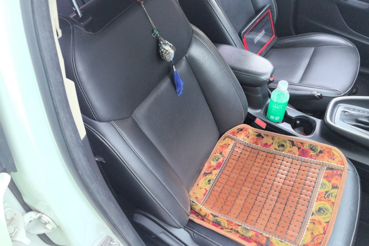 福特 福睿斯 2015款 1.5L 自动时尚型局部细节41