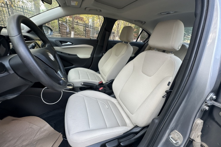 别克 凯越 2018款 15N CVT精英型局部细节19