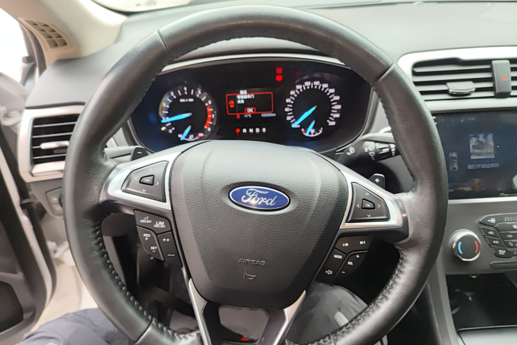 福特 蒙迪欧 2018款 EcoBoost 200 智控时尚型 国VI中控内饰13