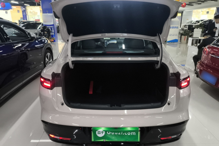 零跑汽车 零跑B01 2025款 550舒享版机舱底盘23