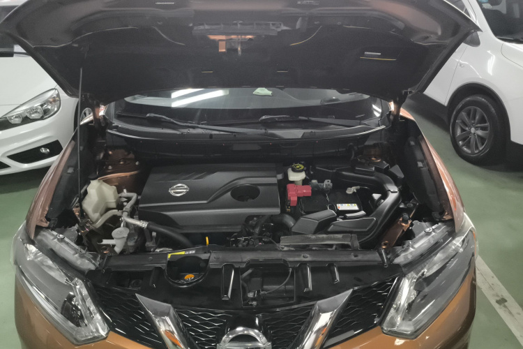 日产 奇骏 2014款 2.0L CVT舒适版 2WD局部细节24