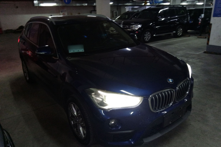 宝马X1 2019款 sDrive20Li 领先型车身外观6002