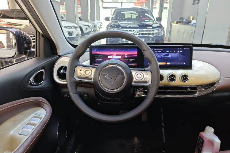 五菱汽车 五菱缤果 2023款 333km 灵犀互联+款中控内饰13