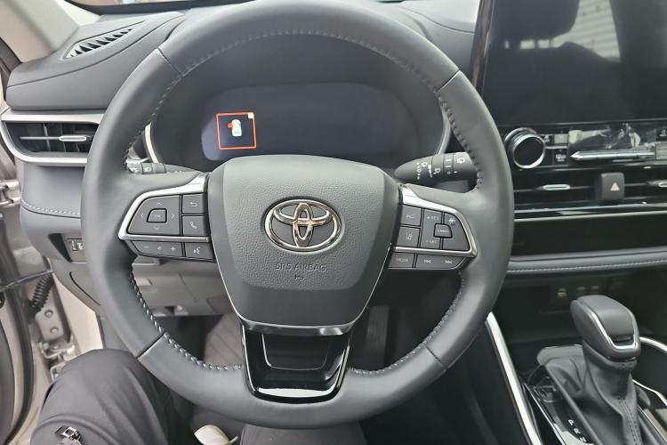 丰田 汉兰达 2024款 2.5L智能电混双擎两驱豪华版 7座中控内饰7009