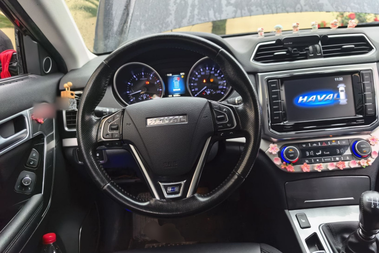哈弗H6 Coupe 2015款 蓝标 2.0T 手动两驱精英型中控内饰13