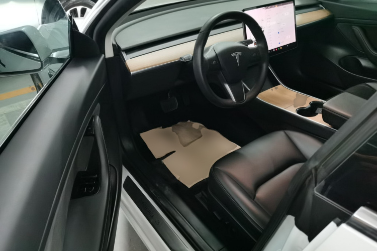 特斯拉 Model 3 2020款 改款 标准续航后驱升级版中控内饰7003