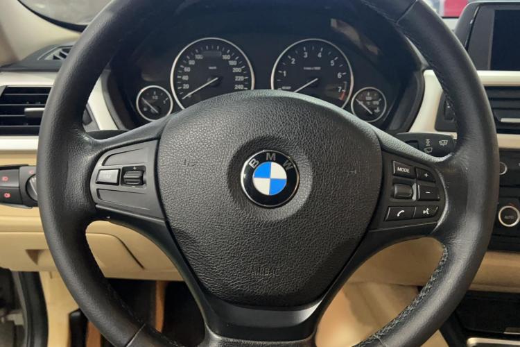 宝马3系 2014款 320Li 时尚型局部细节13