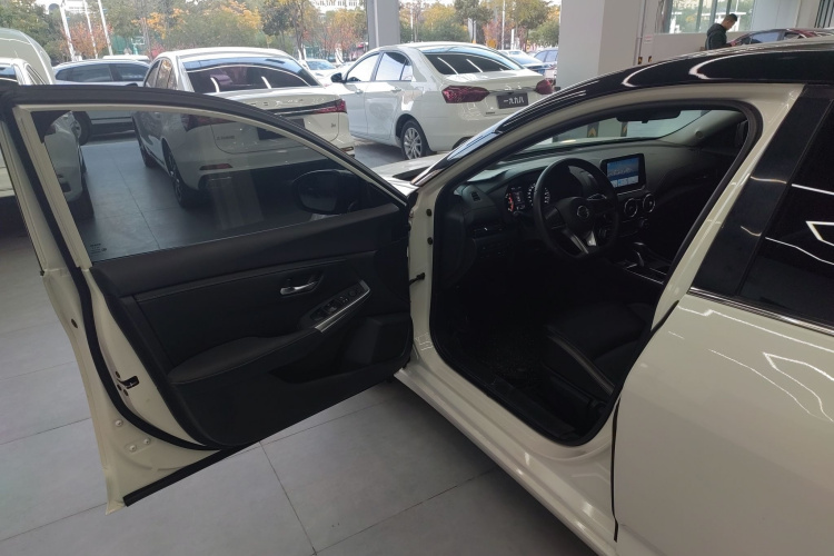 日产 轩逸 2022款 1.6L XL CVT悦享版中控内饰20