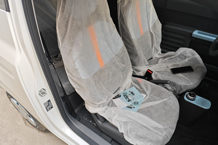 吉利银河 2024款 熊猫mini 200km 耐力熊局部细节41