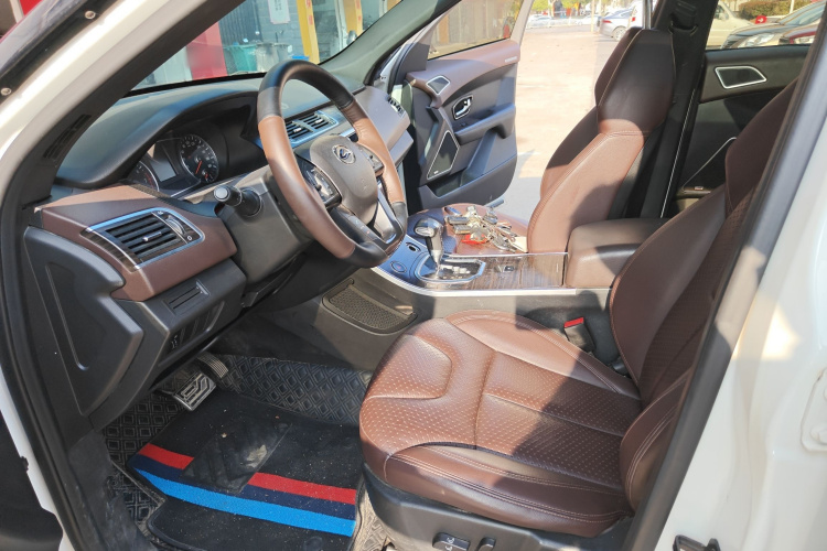 陆风X7 2015款 2.0T 全景尊贵版中控内饰19