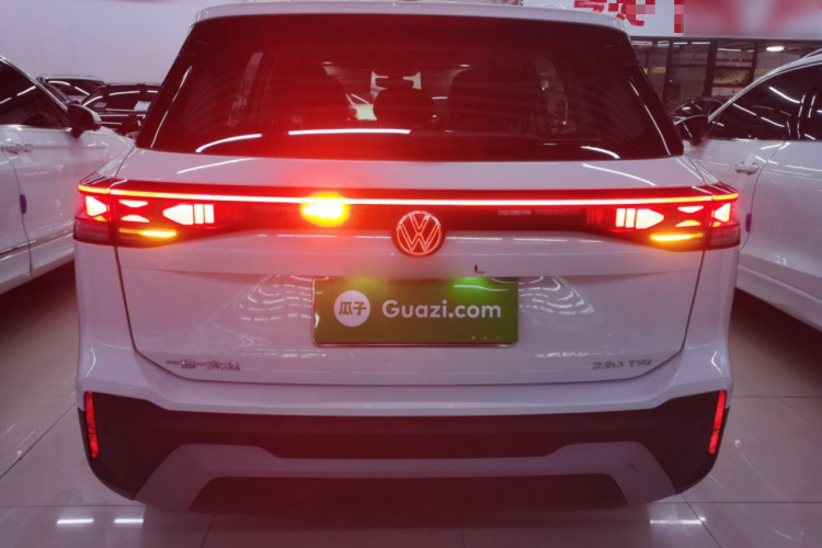 大众 2025款 探岳L 330TSI 两驱精英车身外观6