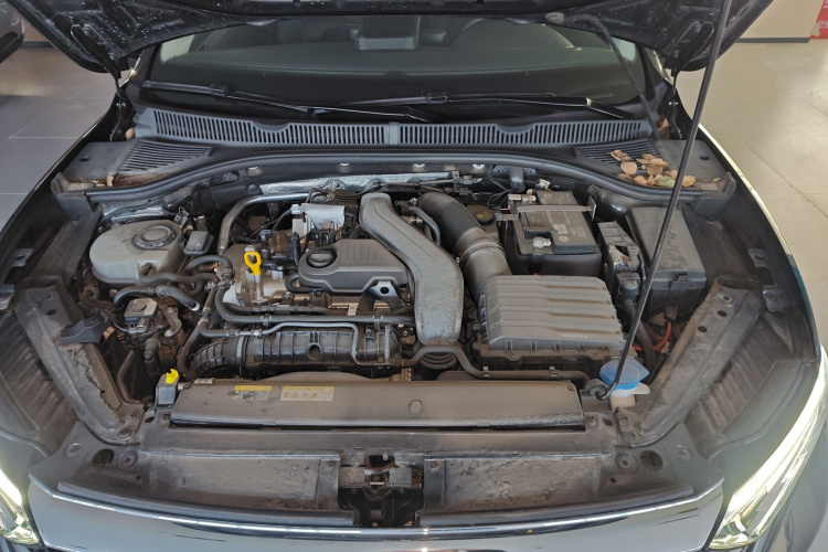 大众 速腾 2023款 300TSI DSG卓越版机舱底盘24