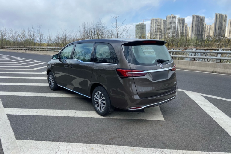 别克GL8 2023款 陆上公务舱 舒适型车身外观6003