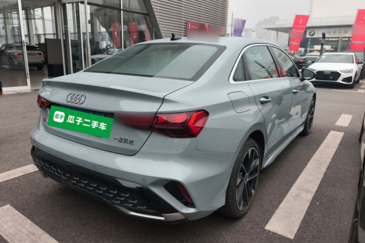 奥迪A3 2025款 A3L Limousine 35TFSI 飞驰尊享型车身外观6005