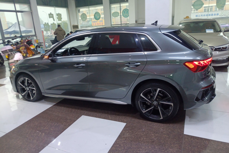 奥迪A3 2021款 Sportback 35 TFSI 时尚运动型车身外观6003