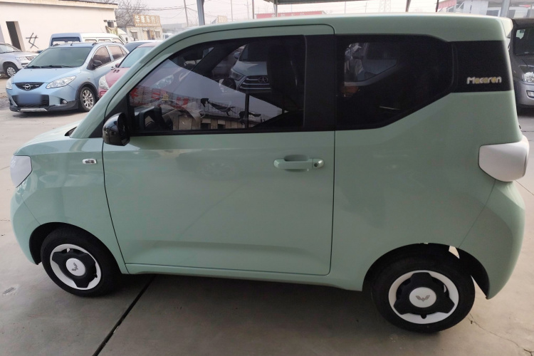 五菱汽车 宏光MINIEV 2024款 第三代 215km 青春版车身外观4