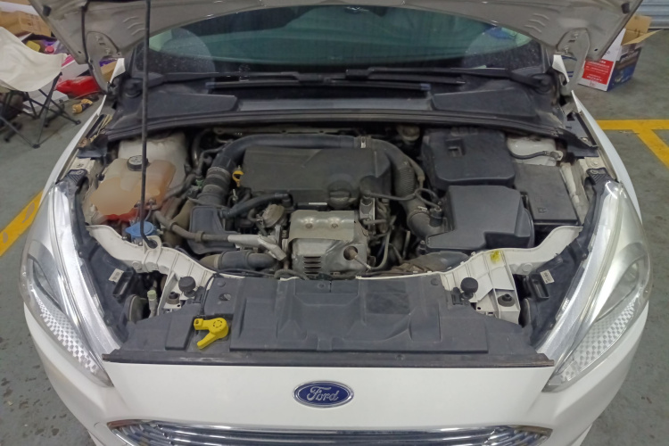 福特 福克斯 2017款 三厢 EcoBoost 125 自动超能风尚型智行版局部细节24