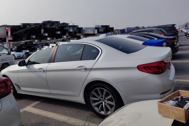 宝马5系 2018款 528Li 上市特别版车身外观4