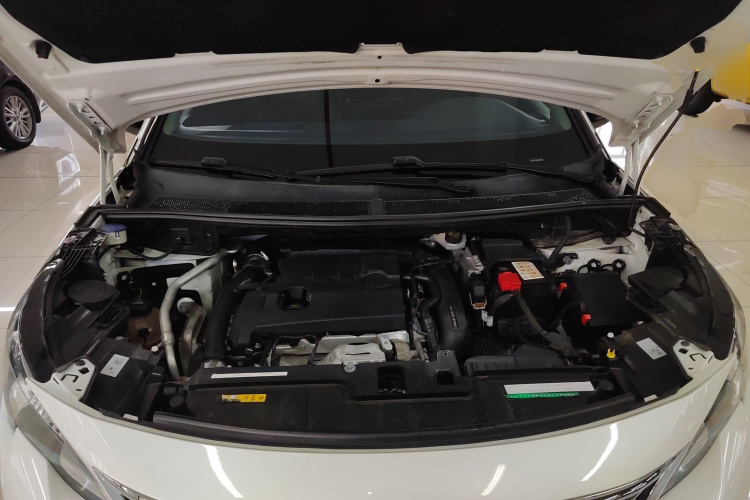 标致5008 2017款 380THP 7座无界版局部细节24