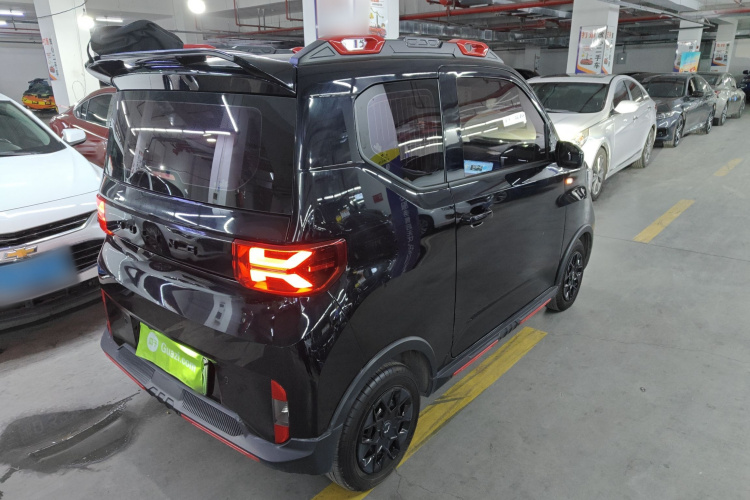 五菱汽车 宏光MINIEV 2022款 GAMEBOY 200km 玩咖款 磷酸铁锂车身外观7