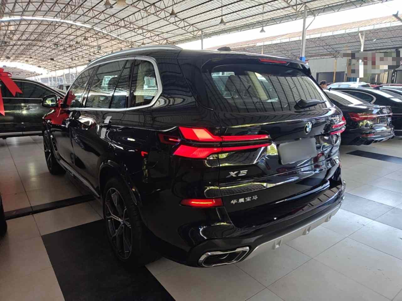 宝马X5 2023款 xDrive 30Li 尊享型M运动套装(3)